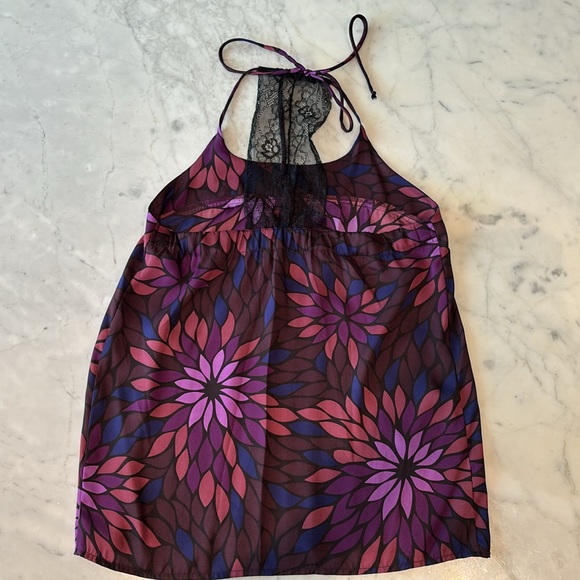 Aqua flowy top with back lace detailing size small - Picture 4 of 6